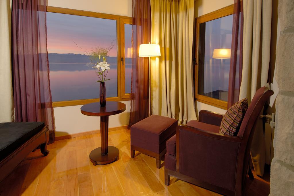 Alma Del Lago Suites & Spa San Carlos de Bariloche Ngoại thất bức ảnh